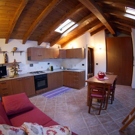 Maison Cassius Issogne Exteriör bild